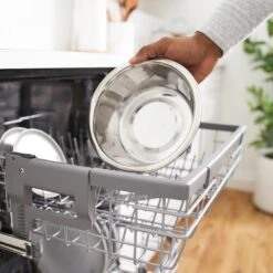 Frisco Triangle Iron Non-Skid Elevated Dog & Cat Bowl -Chewy 257155 PT6. AC SS1800 V1615939314