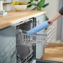 Frisco Silicone Dog & Cat Food Mat, Blue -Chewy 363399 PT5. AC SS1800 V1660750517